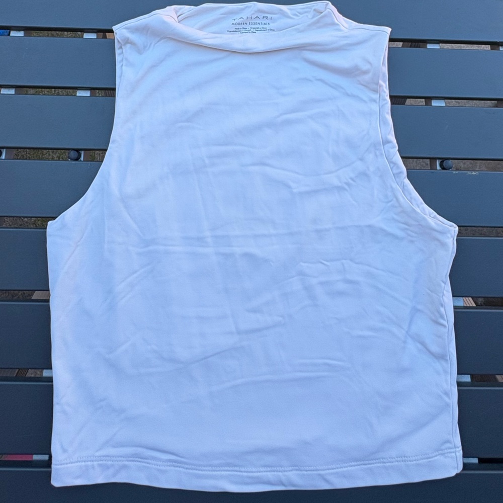 Tahari modern essentials white top